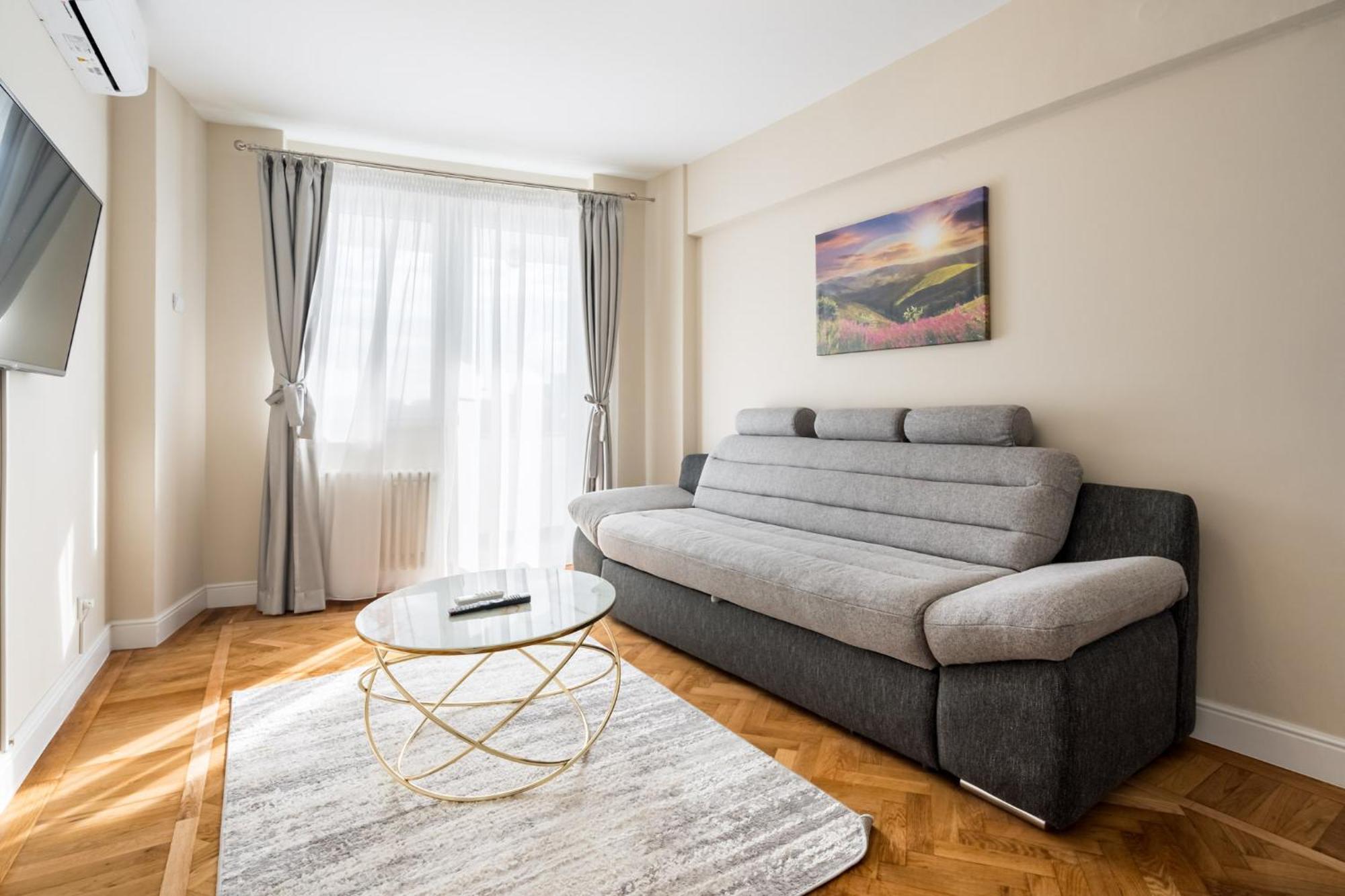 City View Apartment With Private Balcony Bucureşti Exterior foto