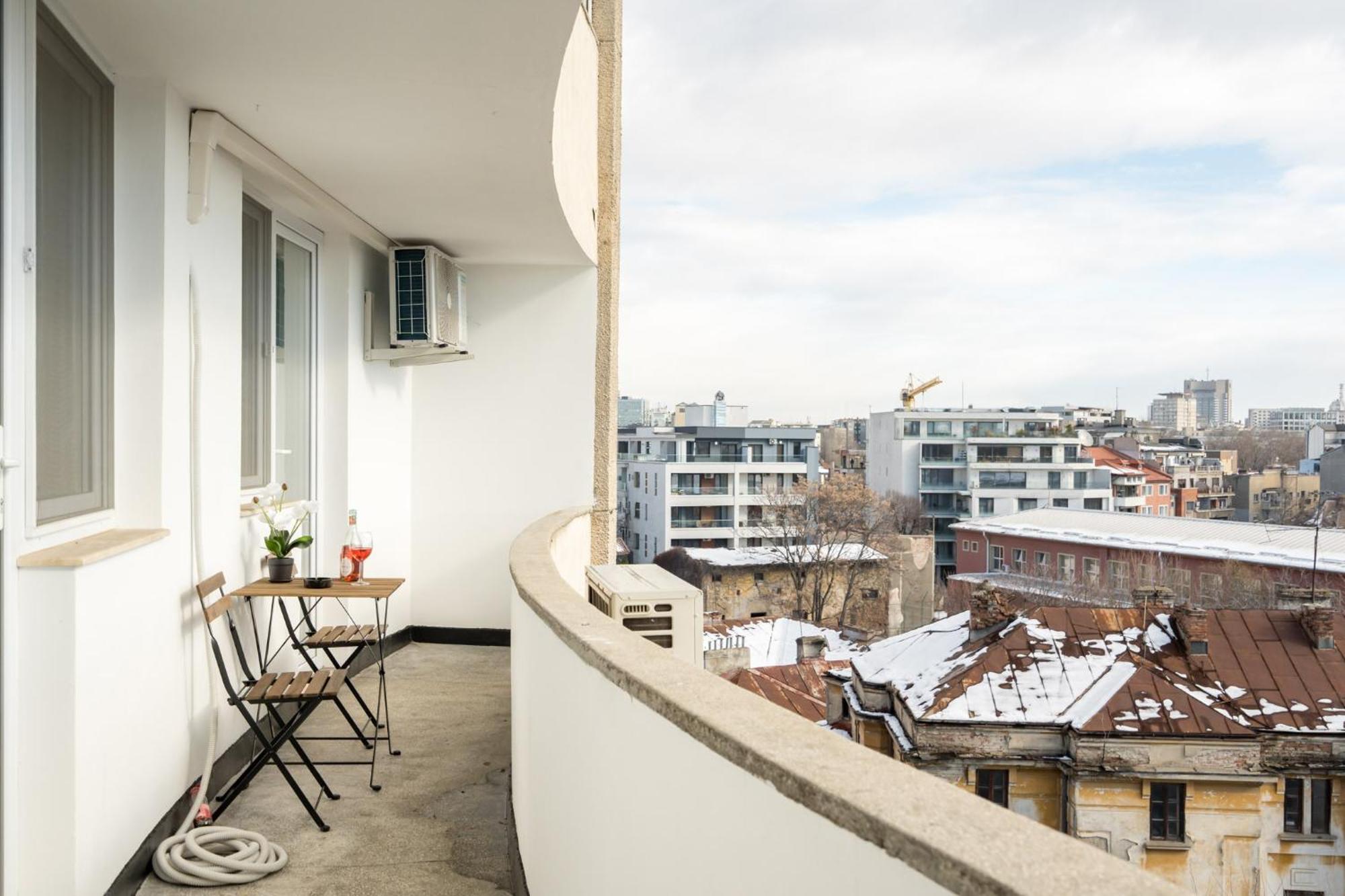 City View Apartment With Private Balcony Bucureşti Exterior foto