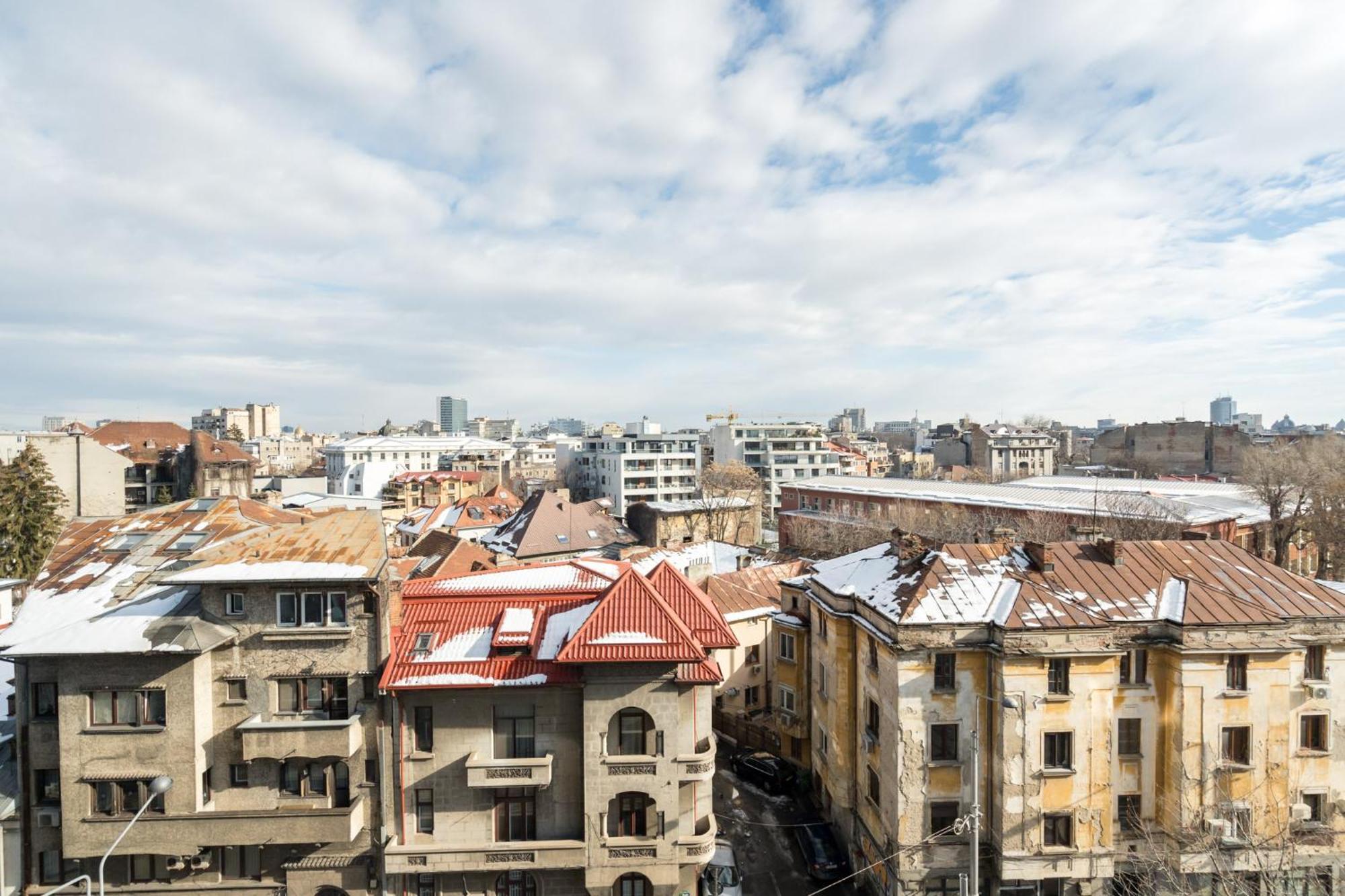 City View Apartment With Private Balcony Bucureşti Exterior foto