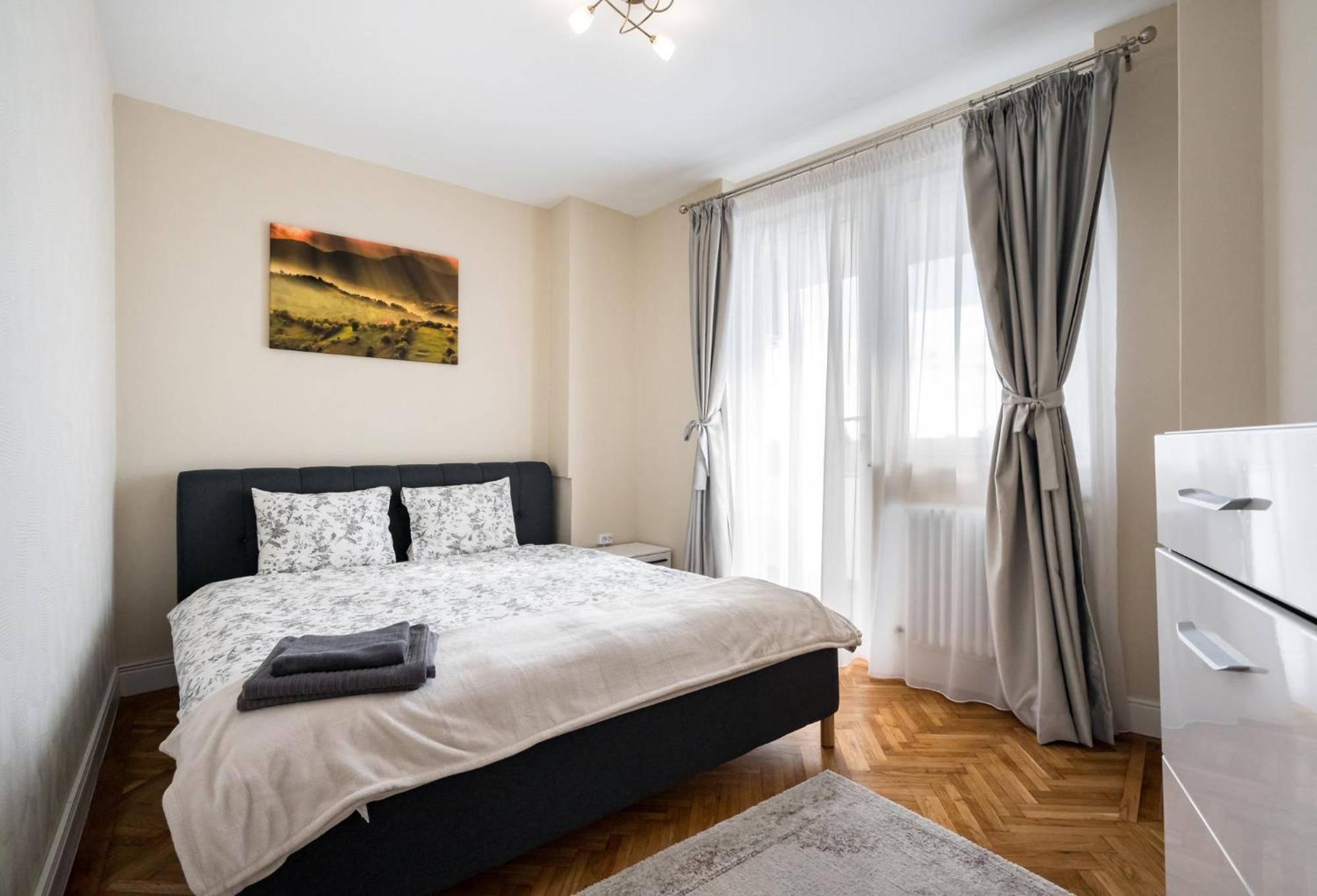 City View Apartment With Private Balcony Bucureşti Exterior foto