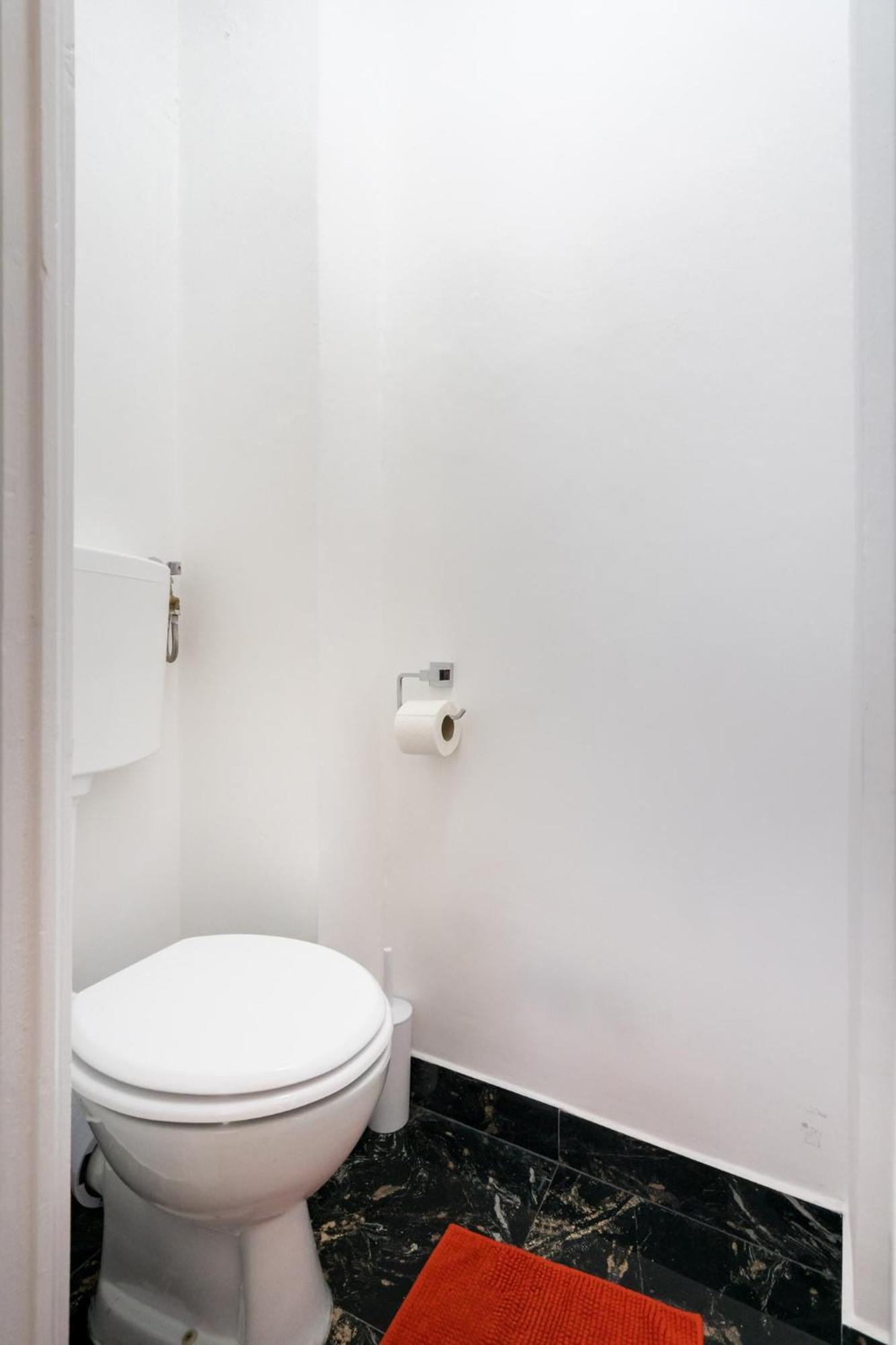 City View Apartment With Private Balcony Bucureşti Exterior foto