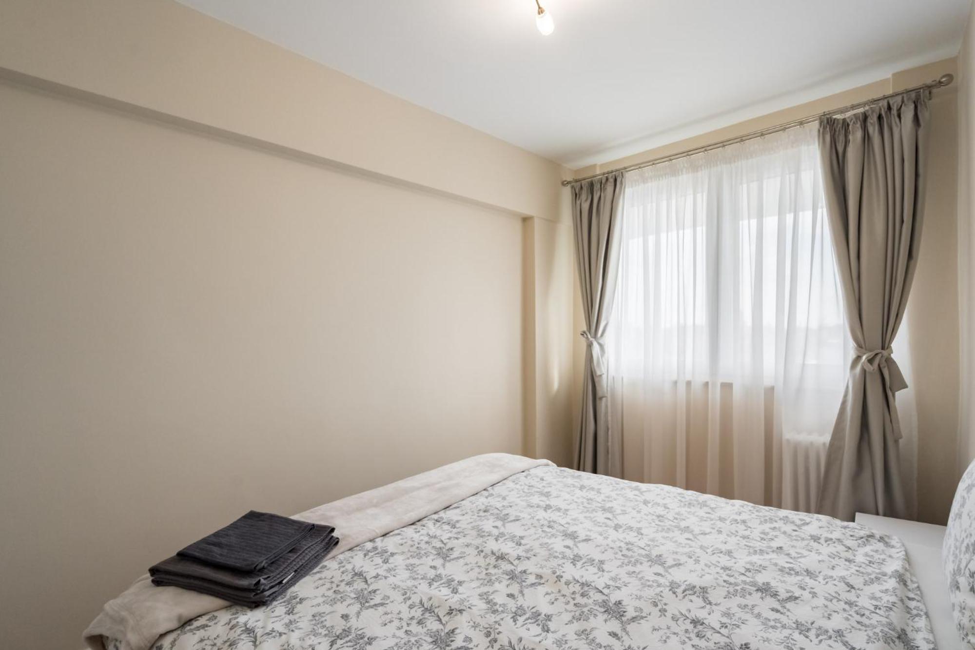 City View Apartment With Private Balcony Bucureşti Exterior foto